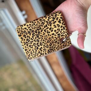 Oventure Leopard Print Zip Wallet
